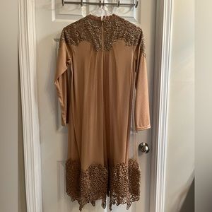 Dainty Jewells, Medium, Brown in color